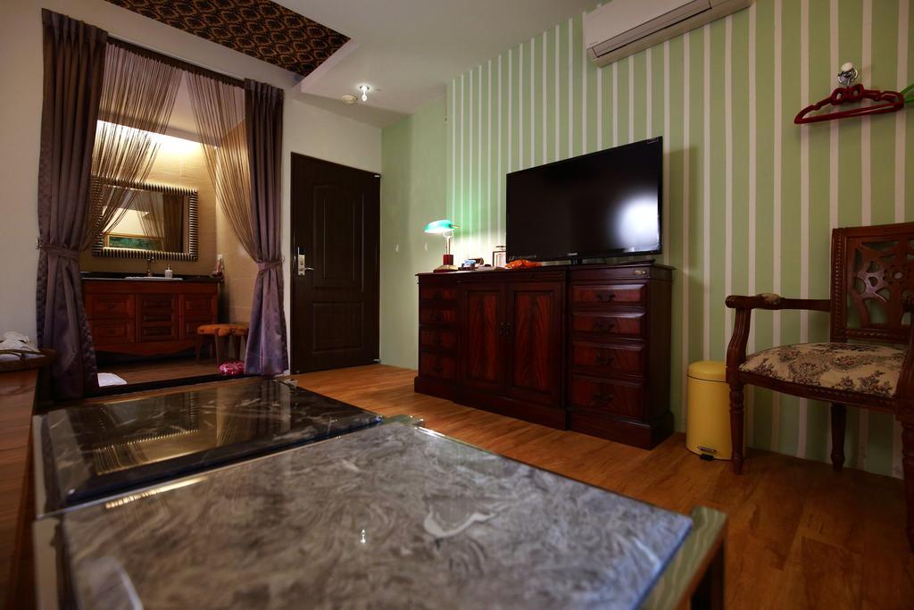 White Rabbit Apartment Hualien City Exterior foto